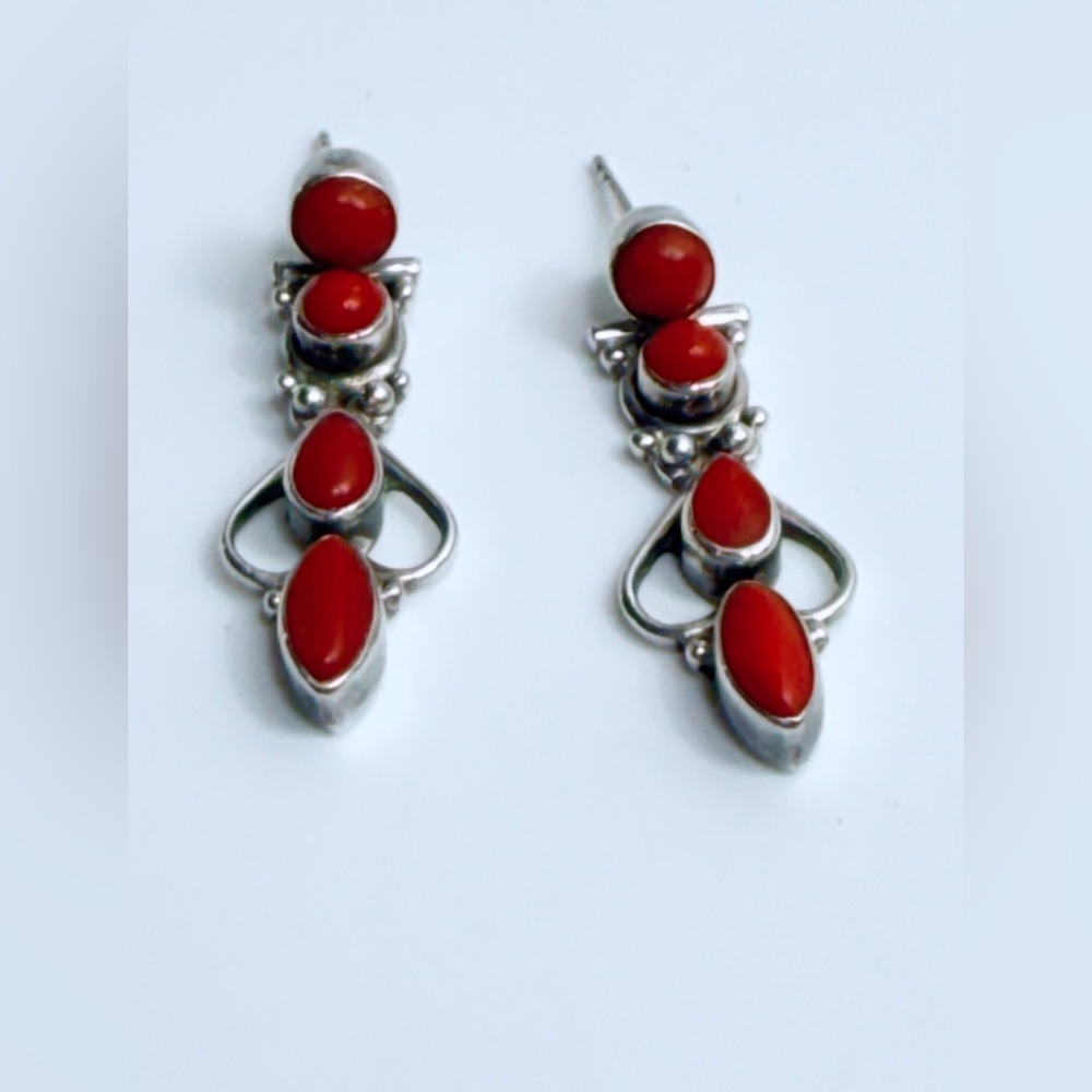 Silpada Rare HTF Sterling Silver & Mediterranean Coral Articulated Post Earrings - Picture 6 of 12